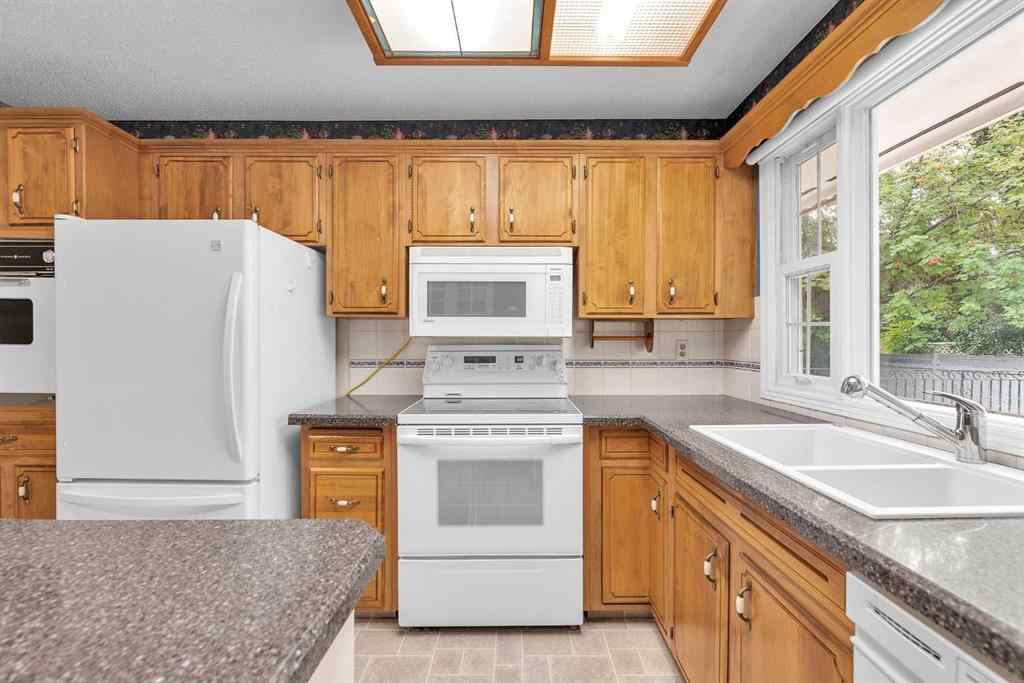 MLS® A2252251 - 10732 Maplebend Drive SE in Maple Ridge Calgary, Residential
