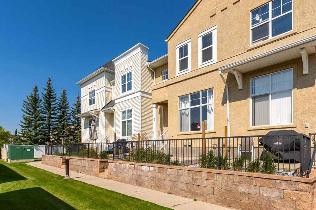 MLS® A2252253 - 75 Mckenzie Towne Gate SE in McKenzie Towne Calgary, Residential