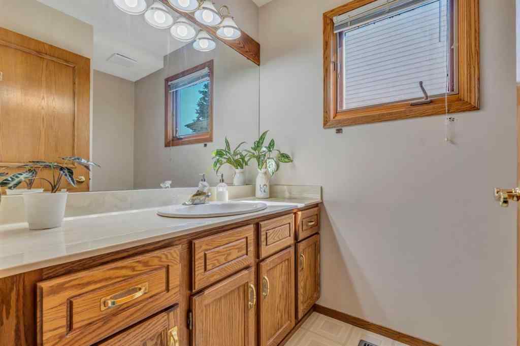 MLS® A2252254 - 11554 Douglas Woods Rise SE in Douglasdale/Glen Calgary, Residential