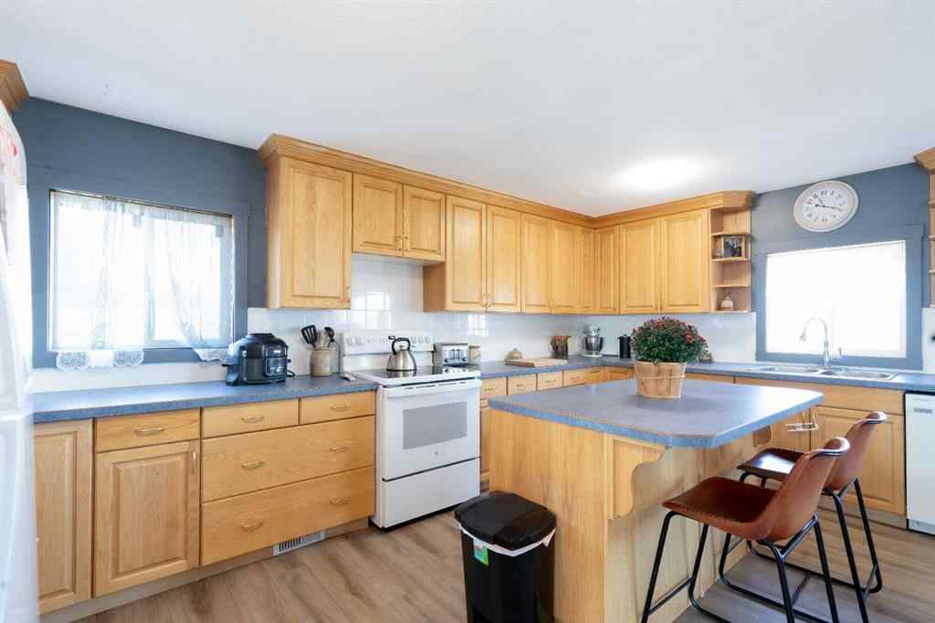 MLS® A2252256 - 340044 Range Road 215   in NONE Rural Starland County, Residential
