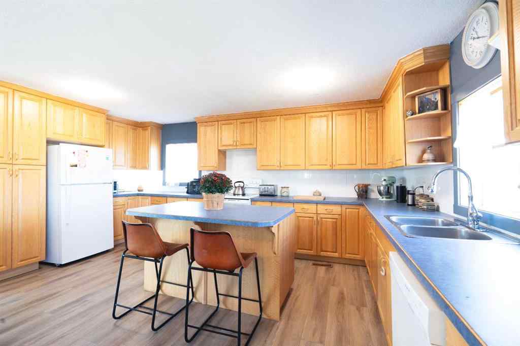 MLS® A2252256 - 340044 Range Road 215   in NONE Rural Starland County, Residential