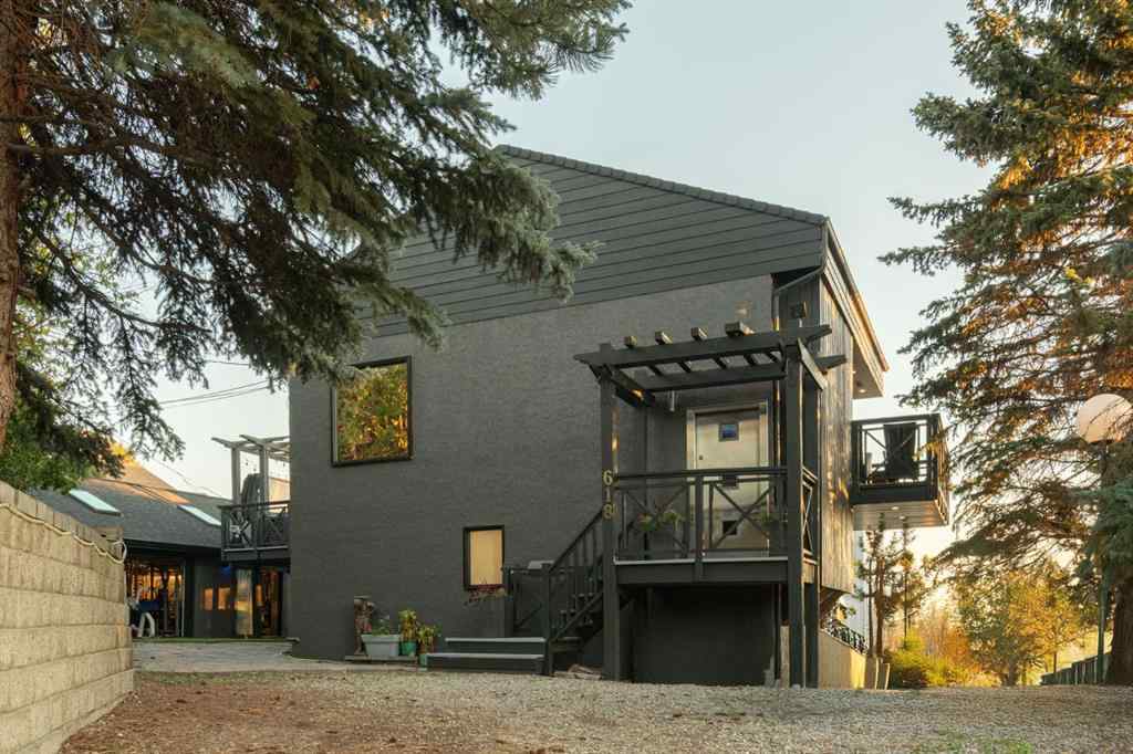 MLS® A2252259 - 618 10 Street NE in Bridgeland/Riverside Calgary, Residential