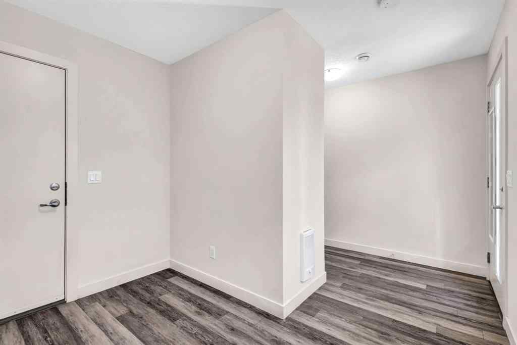 MLS® A2252265 - Unit #208 11 Evanscrest Mews NW in Evanston Calgary, Residential