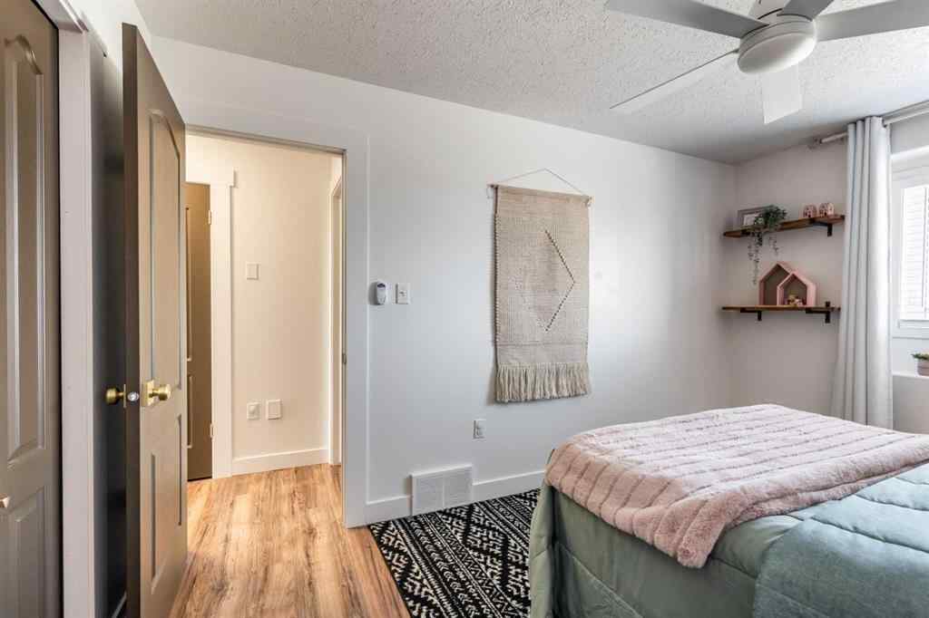 MLS® A2252271 - 129 Sunrise Road SW in SW Southridge Medicine Hat, Residential