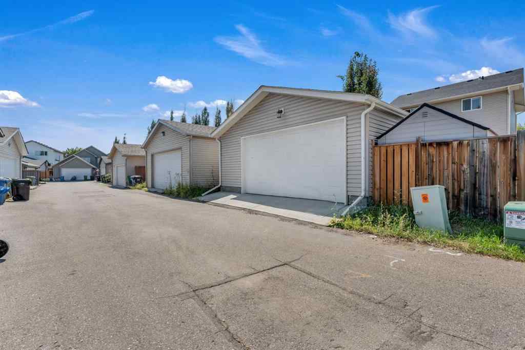 MLS® A2252276 - 4715 Elgin Avenue SE in McKenzie Towne Calgary, Residential