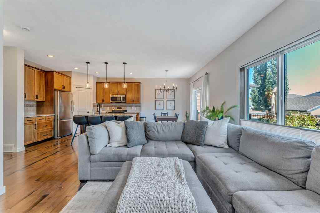 MLS® A2252276 - 4715 Elgin Avenue SE in McKenzie Towne Calgary, Residential