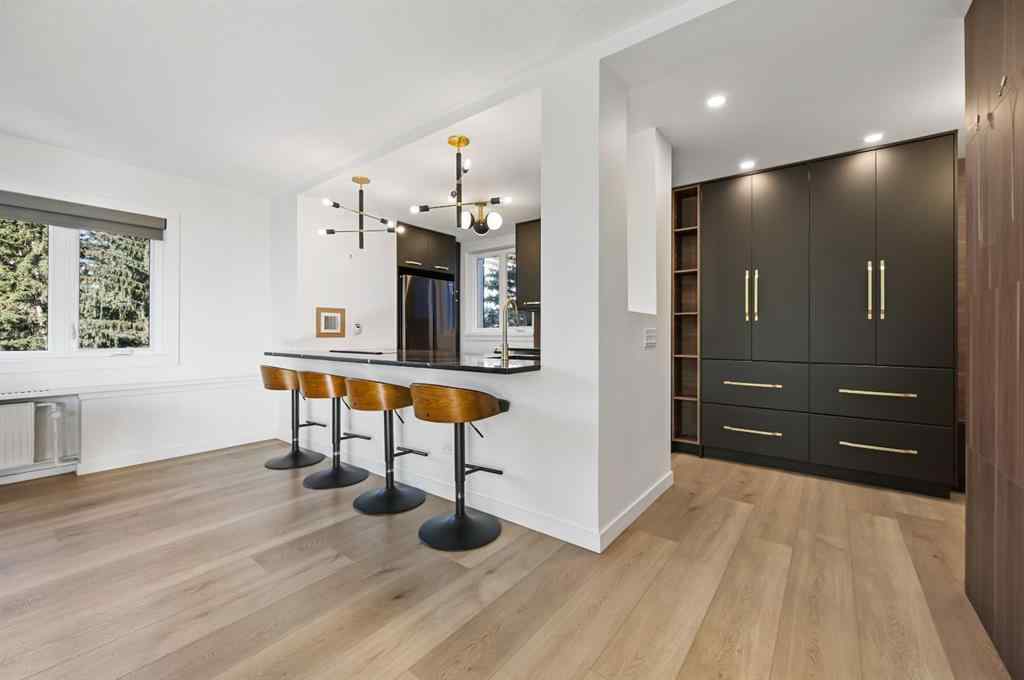 MLS® A2252279 - Unit #401 3204 Rideau Place SW in Rideau Park Calgary, Residential