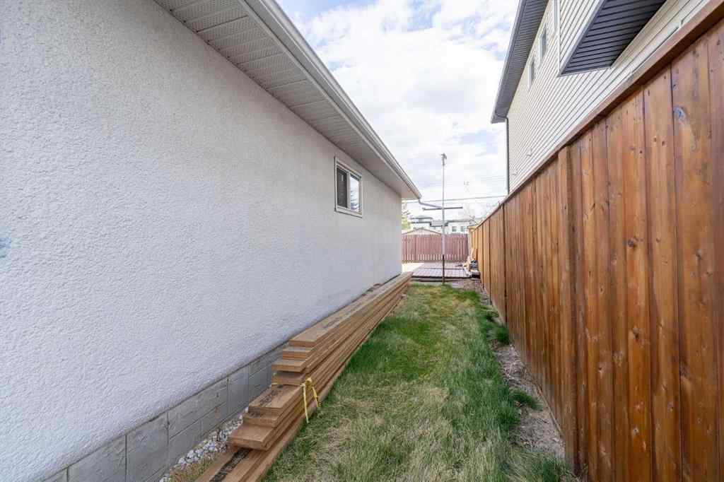 MLS® A2252280 - 8531 47 Avenue NW in Bowness Calgary, Residential