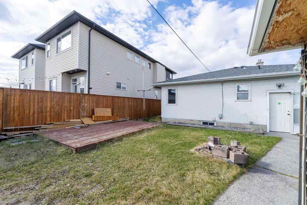 MLS® A2252280 - 8531 47 Avenue NW in Bowness Calgary, Residential