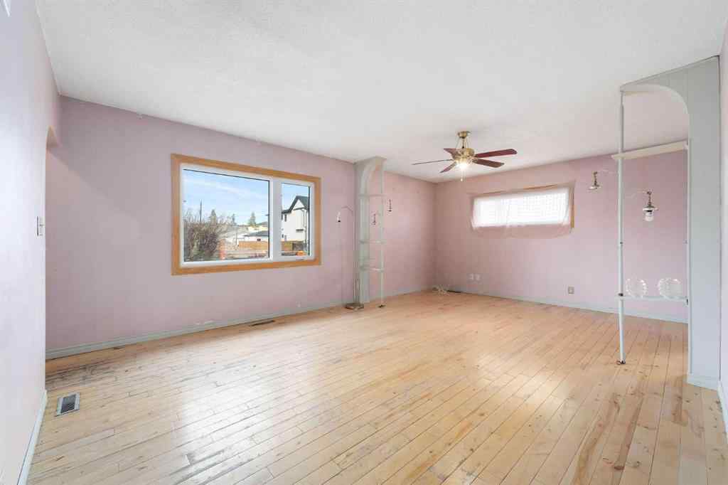 MLS® A2252280 - 8531 47 Avenue NW in Bowness Calgary, Residential