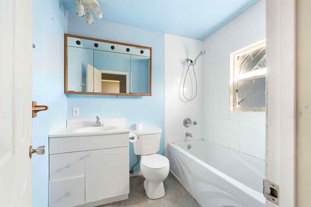 MLS® A2252280 - 8531 47 Avenue NW in Bowness Calgary, Residential