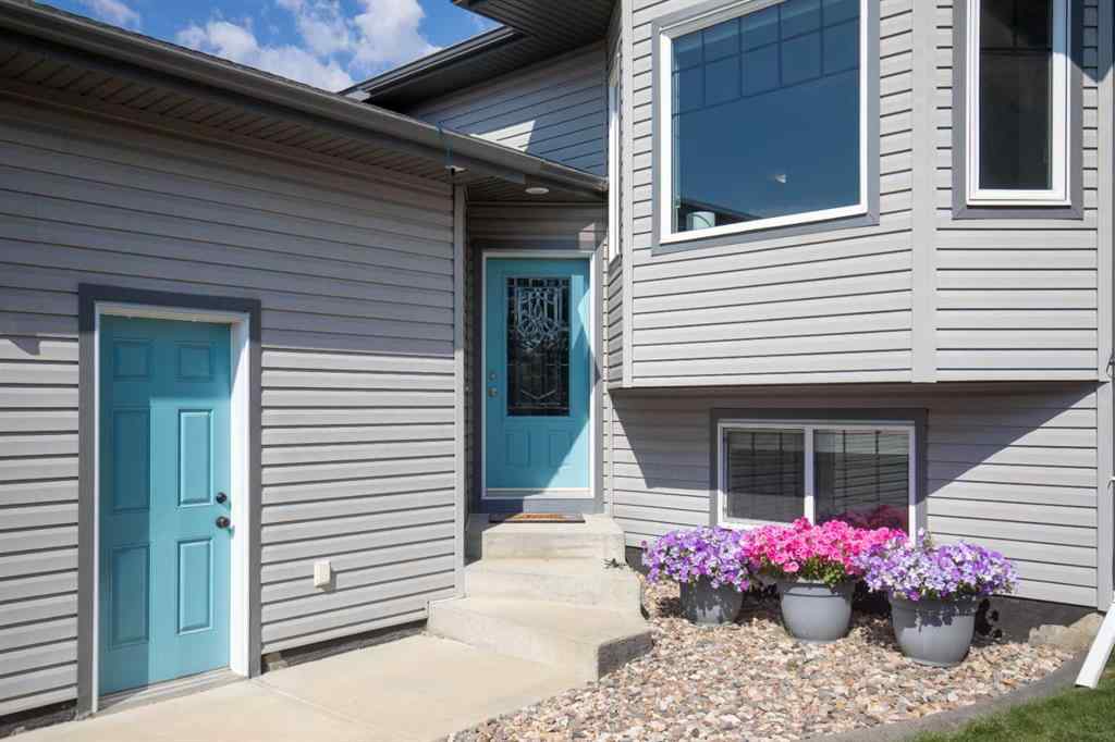 MLS® A2252295 - 73 Churchill Place  in Cottonwood Estates Blackfalds, Residential