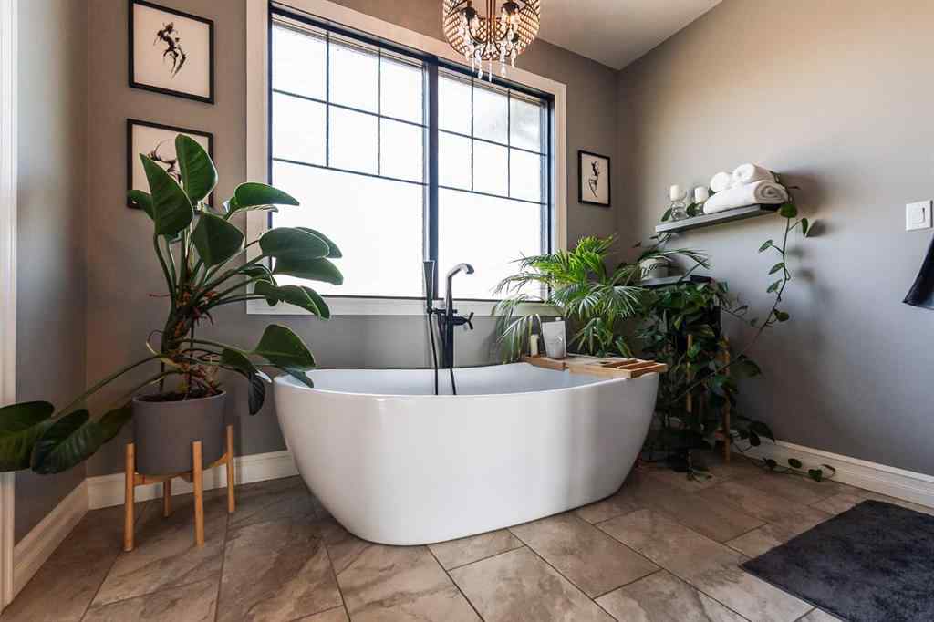 MLS® A2252301 - 105 Whitetail Place W in NONE Shaughnessy, Residential