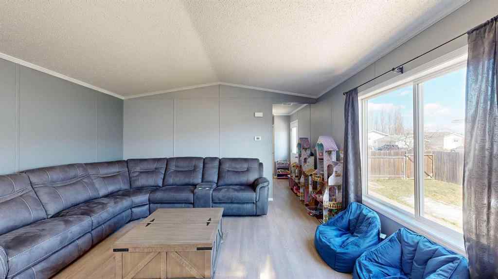 MLS® A2252306 - 9 Jackson Place  in NONE Whitecourt, Residential