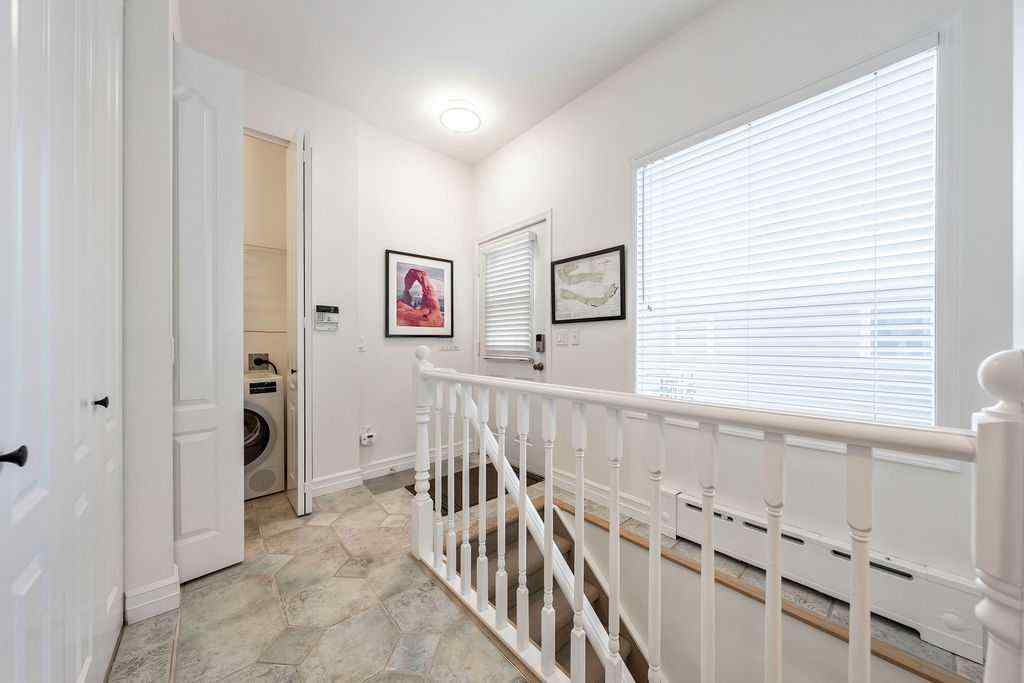 MLS® A2252307 - 509 15 Avenue NE in Renfrew Calgary, Residential