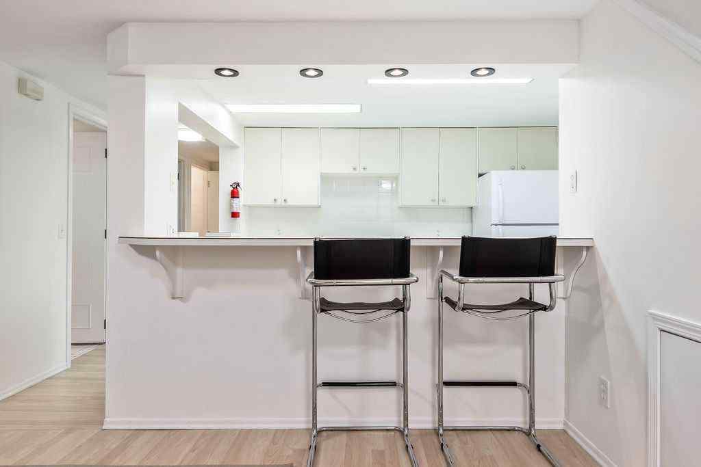 MLS® A2252307 - 509 15 Avenue NE in Renfrew Calgary, Residential