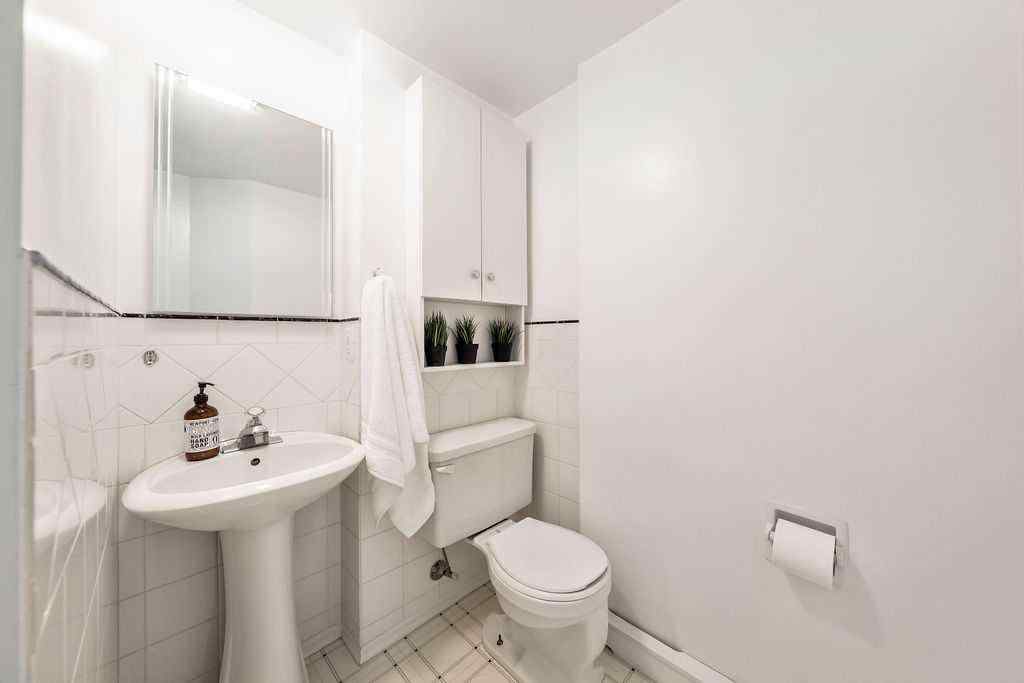 MLS® A2252307 - 509 15 Avenue NE in Renfrew Calgary, Residential