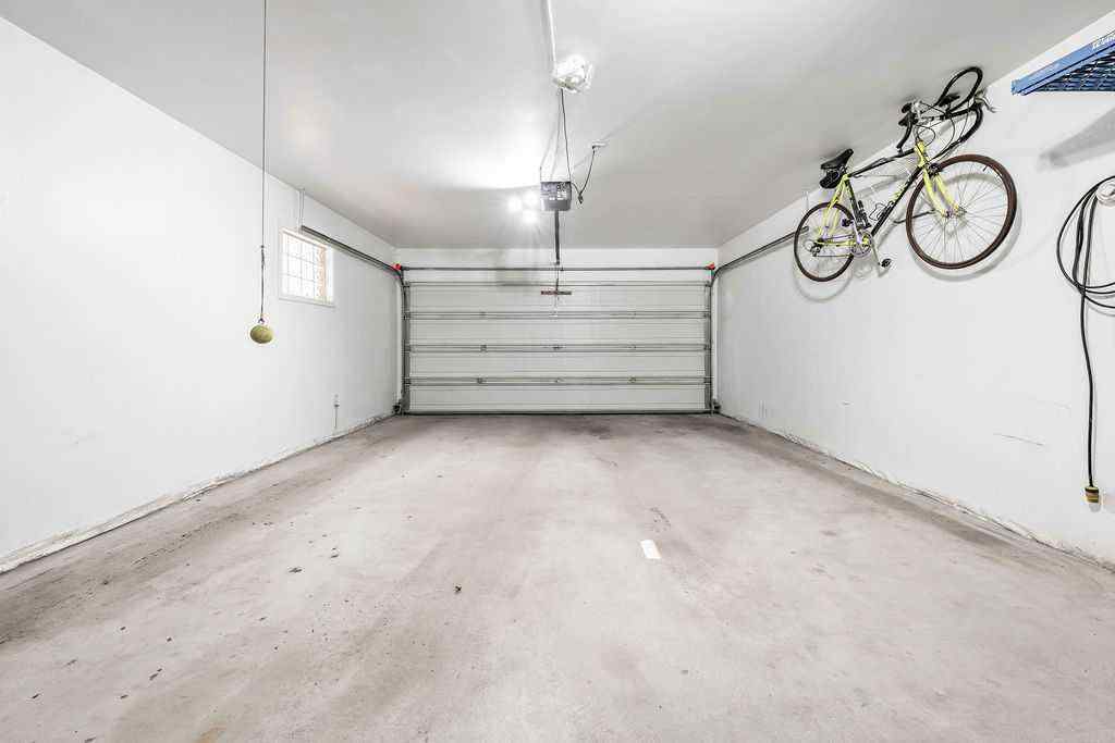MLS® A2252307 - 509 15 Avenue NE in Renfrew Calgary, Residential