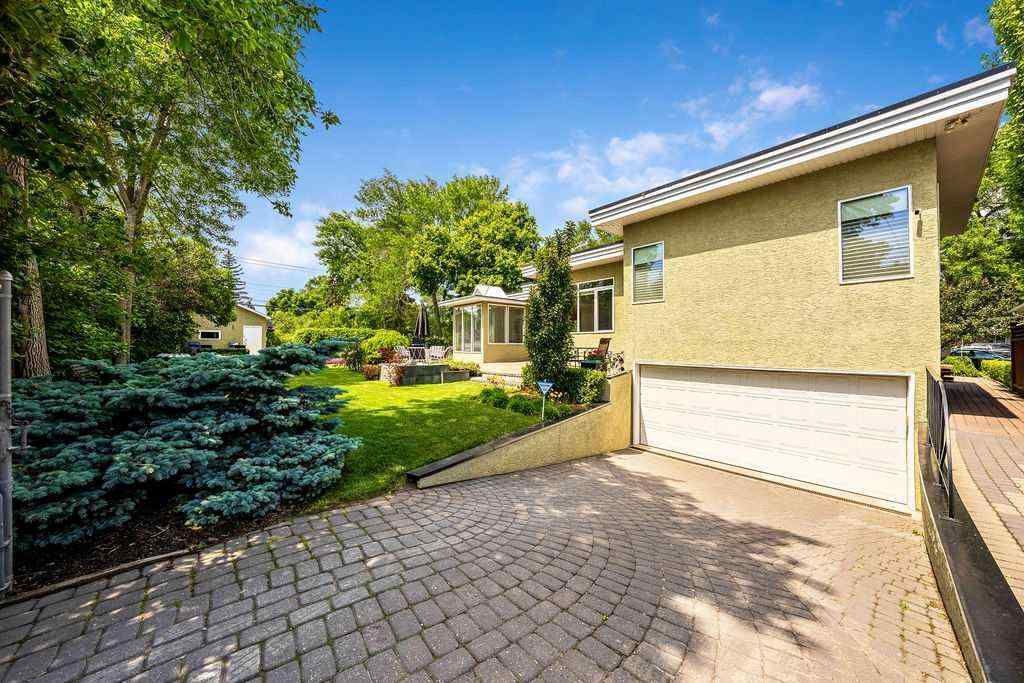 MLS® A2252307 - 509 15 Avenue NE in Renfrew Calgary, Residential