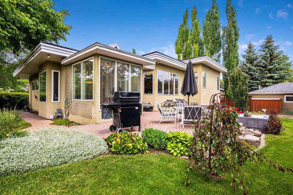 MLS® A2252307 - 509 15 Avenue NE in Renfrew Calgary, Residential