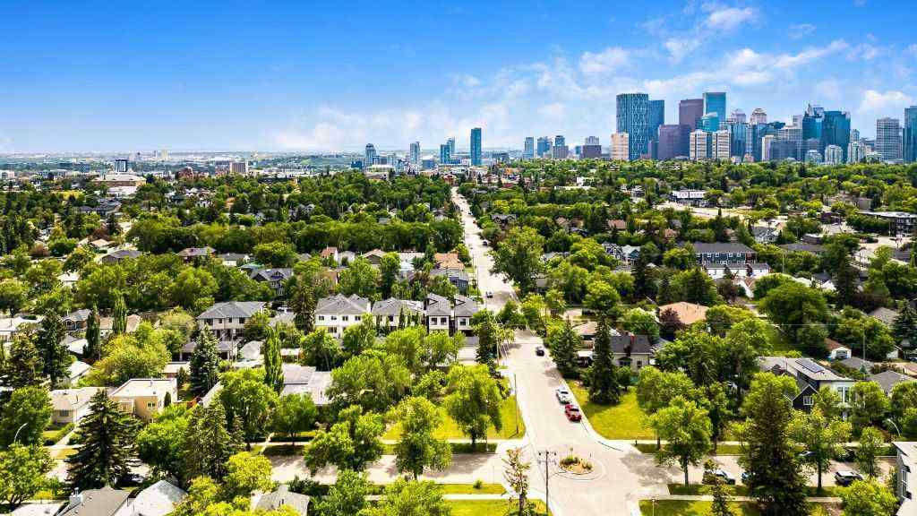 MLS® A2252307 - 509 15 Avenue NE in Renfrew Calgary, Residential