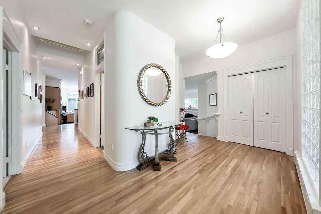 MLS® A2252307 - 509 15 Avenue NE in Renfrew Calgary, Residential