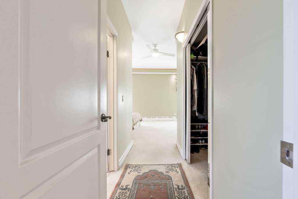 MLS® A2252307 - 509 15 Avenue NE in Renfrew Calgary, Residential