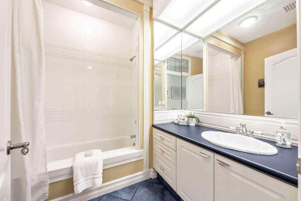 MLS® A2252307 - 509 15 Avenue NE in Renfrew Calgary, Residential