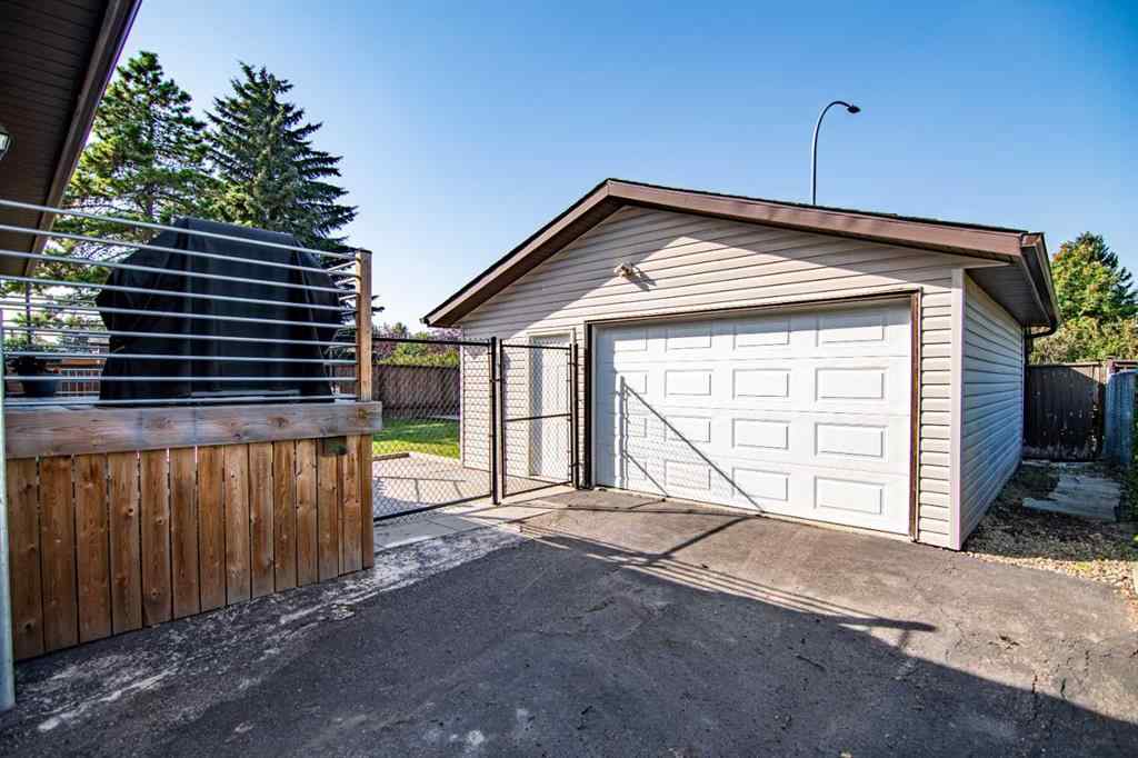 MLS® A2252309 - 68 Heritage Drive  in Heritage Park Lacombe, Residential