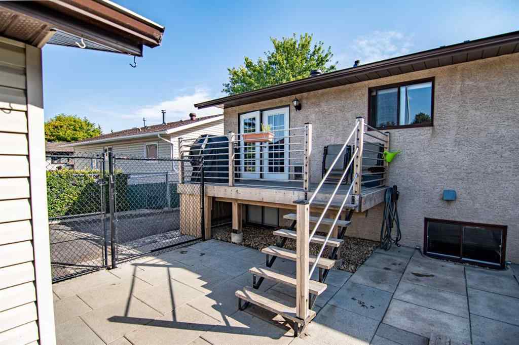 MLS® A2252309 - 68 Heritage Drive  in Heritage Park Lacombe, Residential