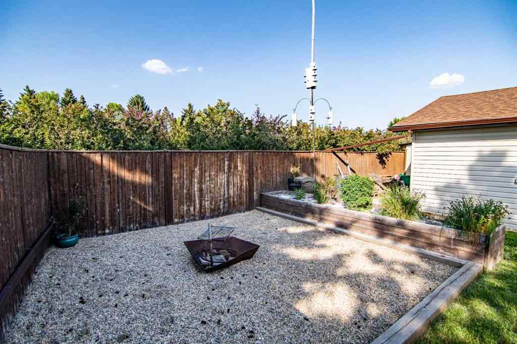 MLS® A2252309 - 68 Heritage Drive  in Heritage Park Lacombe, Residential