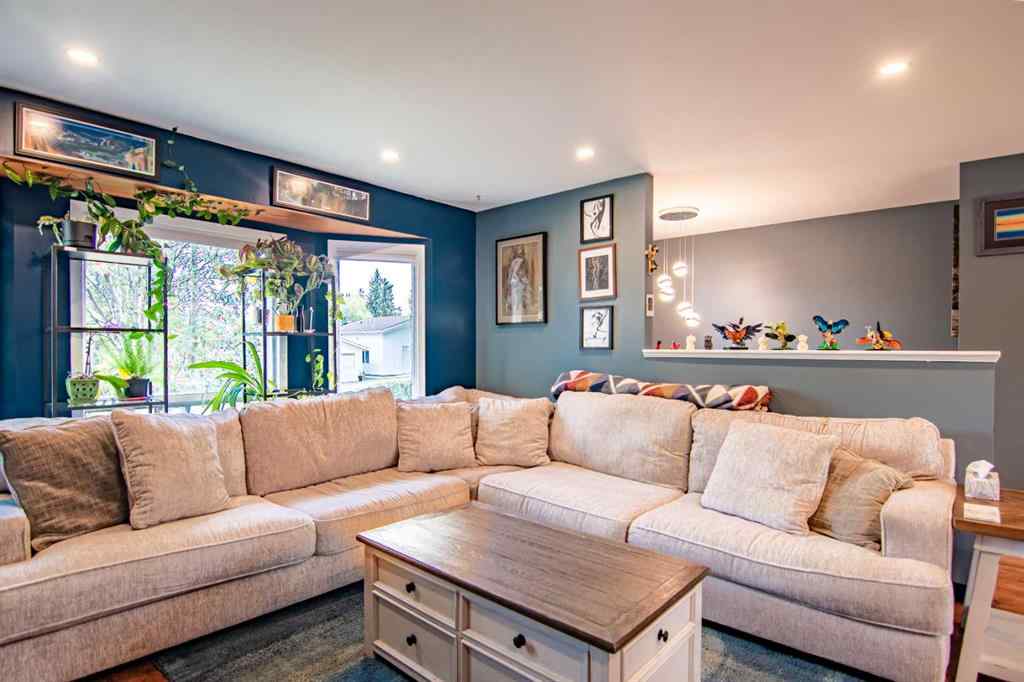 MLS® A2252309 - 68 Heritage Drive  in Heritage Park Lacombe, Residential
