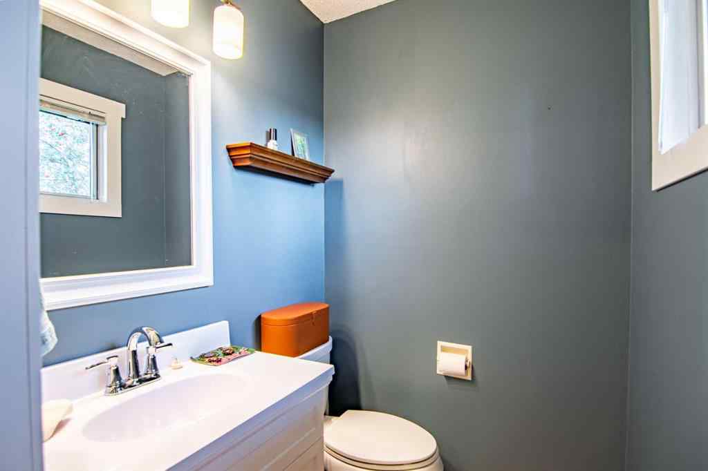 MLS® A2252309 - 68 Heritage Drive  in Heritage Park Lacombe, Residential