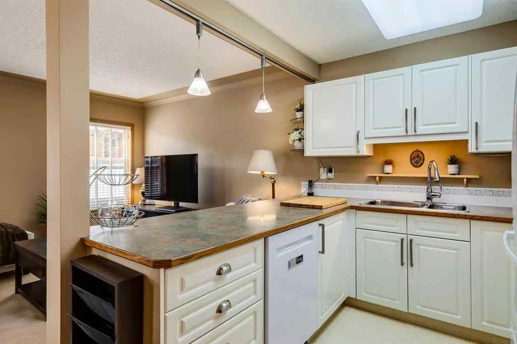 MLS® A2252310 - 139 Country Hills Villas NW in Country Hills Calgary, Residential