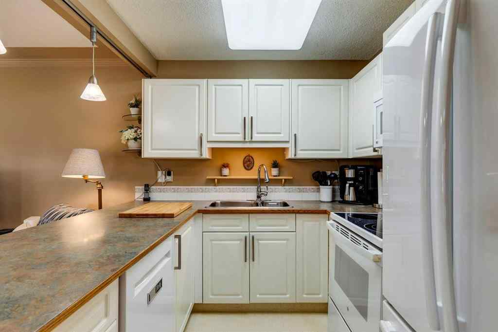 MLS® A2252310 - 139 Country Hills Villas NW in Country Hills Calgary, Residential