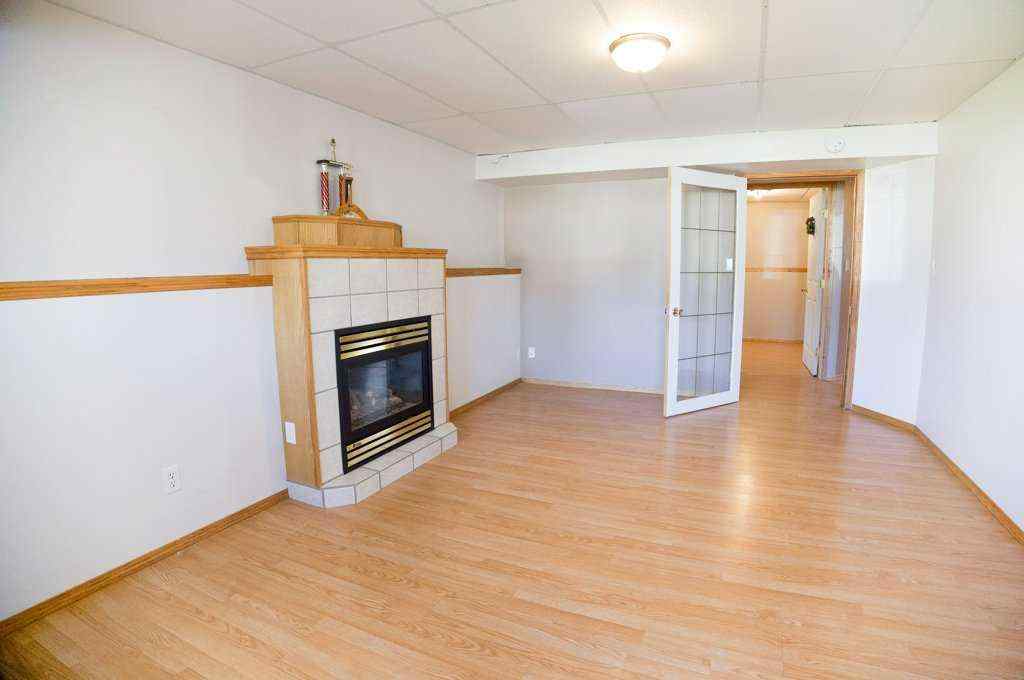 MLS® A2252312 - 5905 61 Avenue  in Lucas Heights Ponoka, Residential
