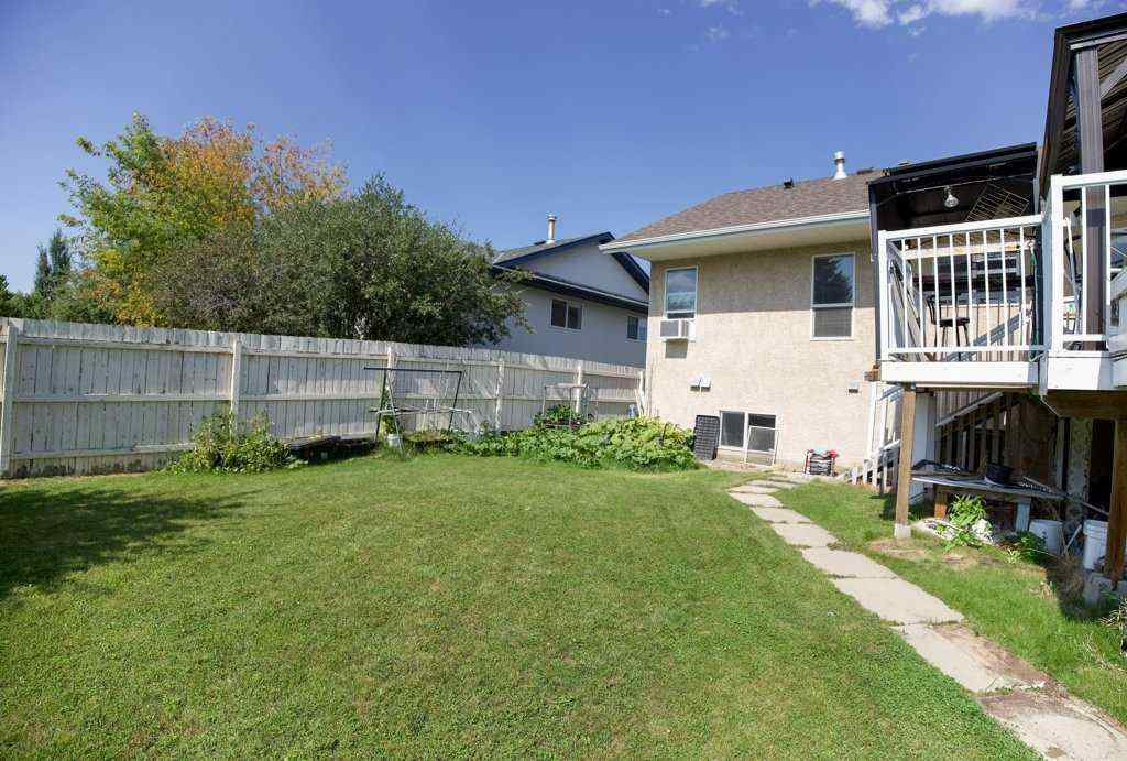 MLS® A2252312 - 5905 61 Avenue  in Lucas Heights Ponoka, Residential