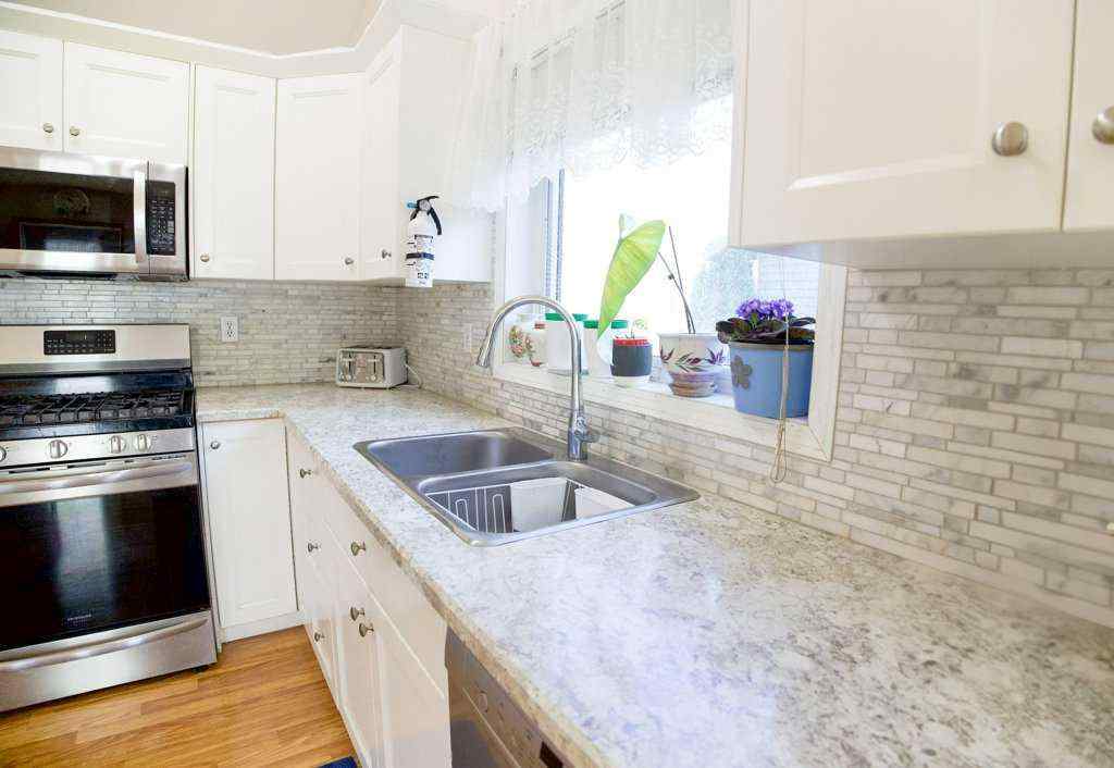 MLS® A2252312 - 5905 61 Avenue  in Lucas Heights Ponoka, Residential