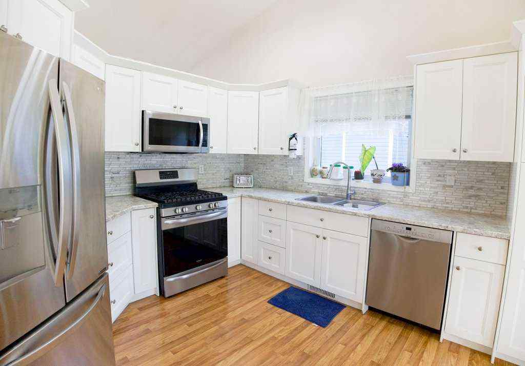 MLS® A2252312 - 5905 61 Avenue  in Lucas Heights Ponoka, Residential