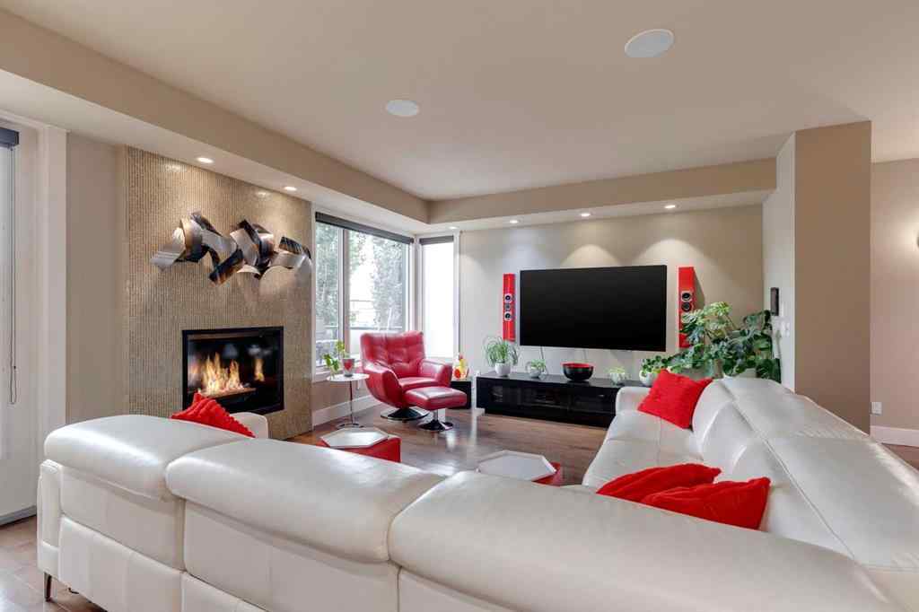 MLS® A2252313 - 1940 27 Avenue SW in South Calgary Calgary, Residential