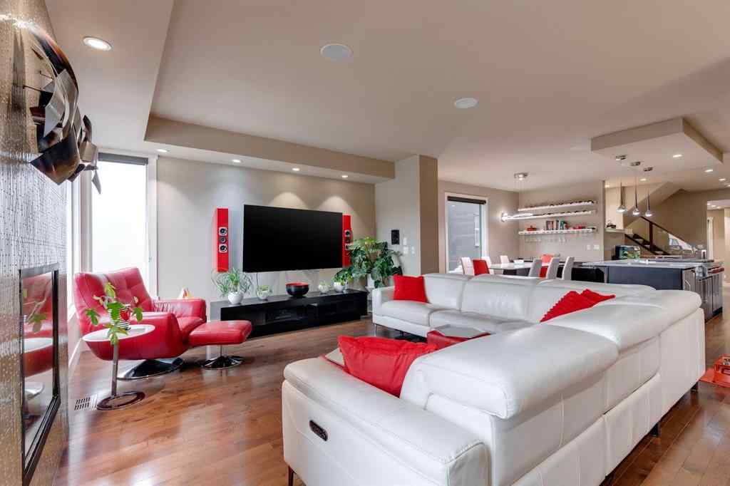 MLS® A2252313 - 1940 27 Avenue SW in South Calgary Calgary, Residential