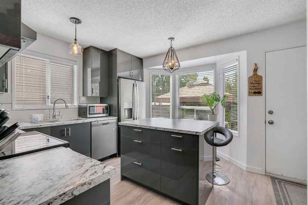 MLS® A2252320 - 71 Rivercrest Circle SE in Riverbend Calgary, Residential