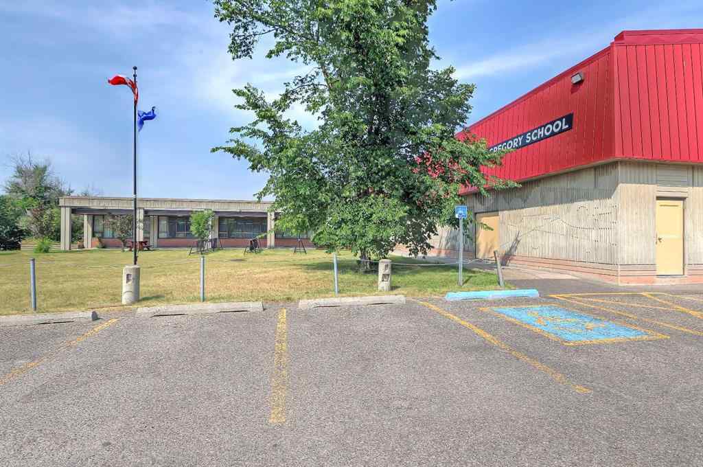 MLS® A2252321 - 2747 Grant Crescent SW in Glenbrook Calgary, Residential