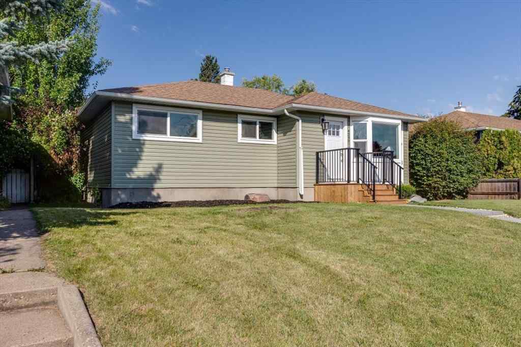 MLS® A2252322 - 4230 40a Avenue  in Grandview Red Deer, Residential