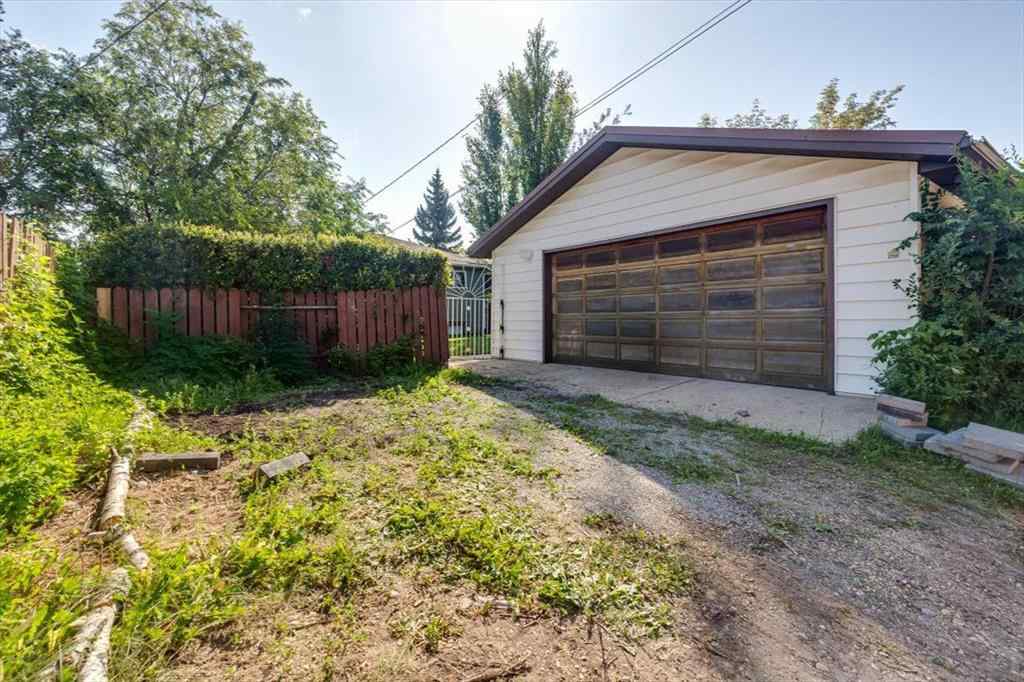 MLS® A2252322 - 4230 40a Avenue  in Grandview Red Deer, Residential