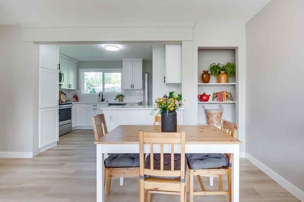 MLS® A2252322 - 4230 40a Avenue  in Grandview Red Deer, Residential