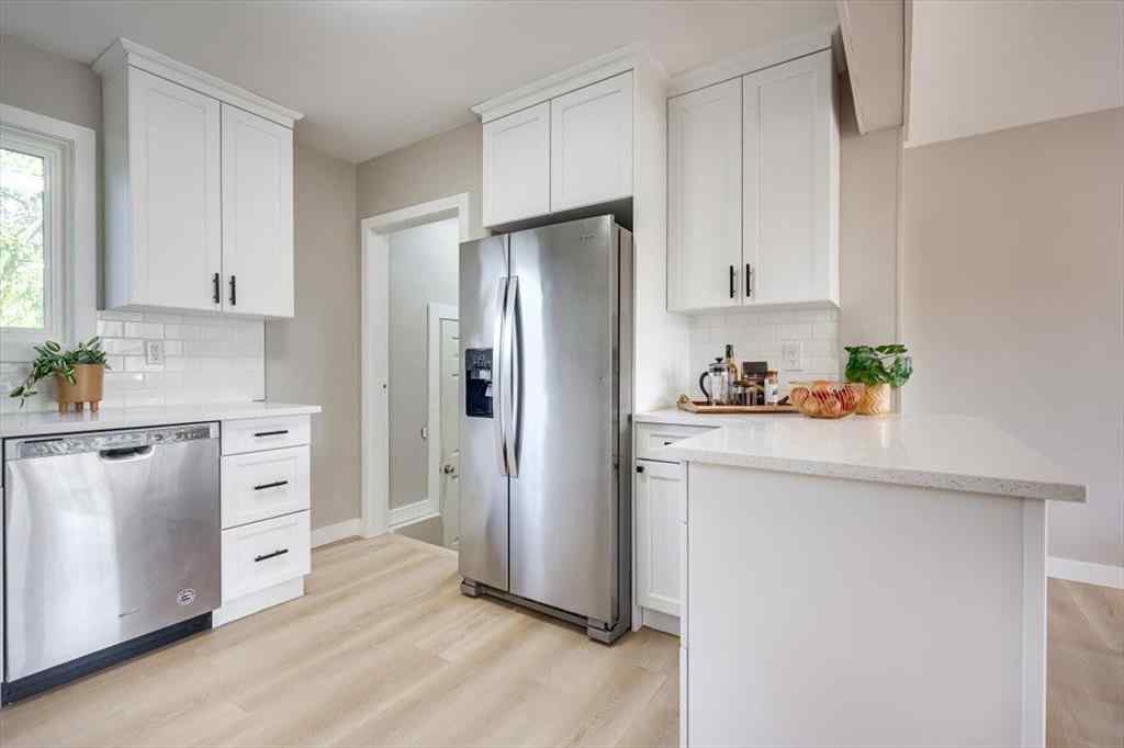 MLS® A2252322 - 4230 40a Avenue  in Grandview Red Deer, Residential