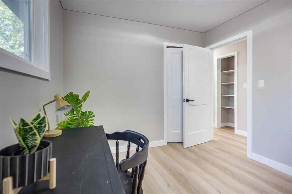 MLS® A2252322 - 4230 40a Avenue  in Grandview Red Deer, Residential