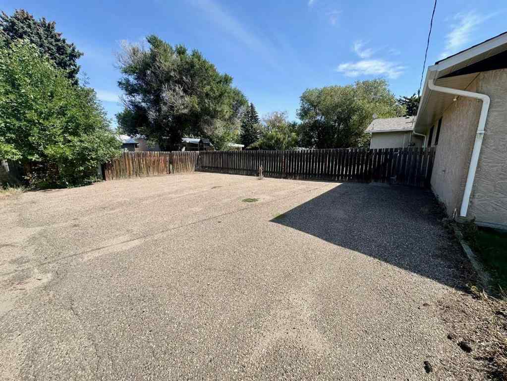 MLS® A2252324 - 401 3rd Avenue W in NONE Foremost, Residential