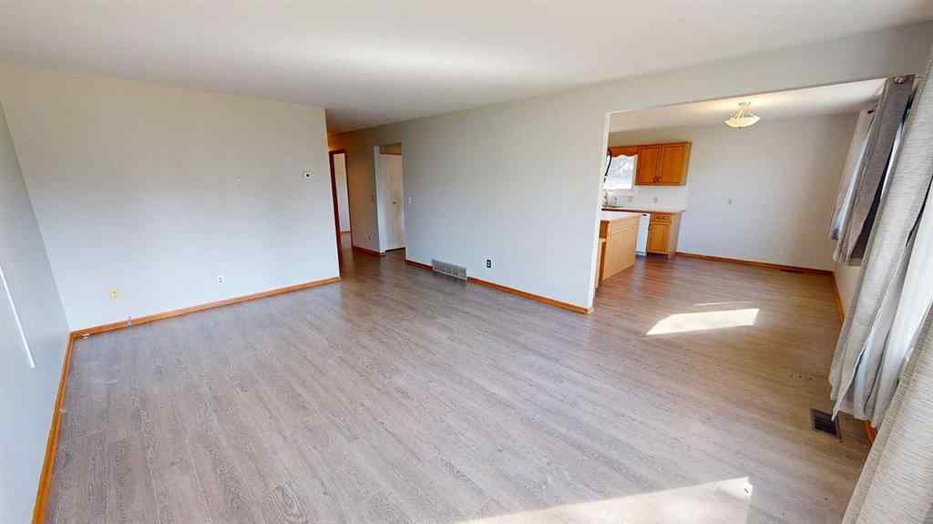 MLS® A2252324 - 401 3rd Avenue W in NONE Foremost, Residential